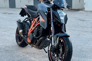 KTM 1290 Super Duke R