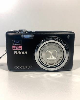 Nikon Coolpix S2700 digicam Y2K  16MP