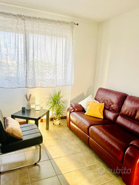 Stanza uso studio/ufficio