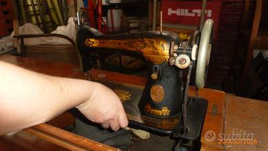Singer antica macchina da cucire con mobile