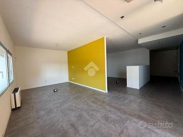 NEGOZIO A CASTIGLIONE DELLE STIVIERE