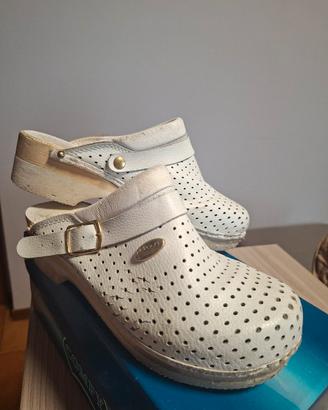 Ciabatta sanitaria Reposa donna bianca