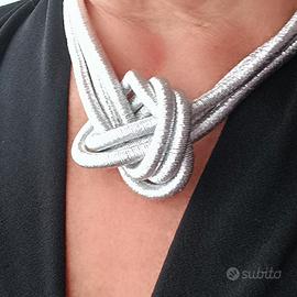 collana donna girocollo colore argento.