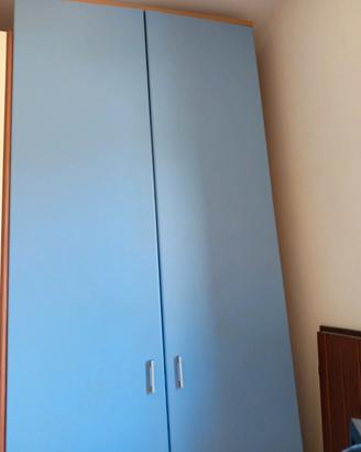 Armadio in legno da camera o ufficio 