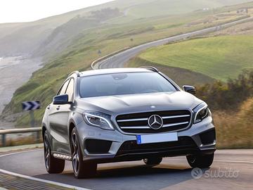 MERCEDES-BENZ GLA 180 d Automatic Sport ** KM CE