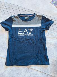 T-shirt Emporio Armani Bambino 4 anni Perfetta