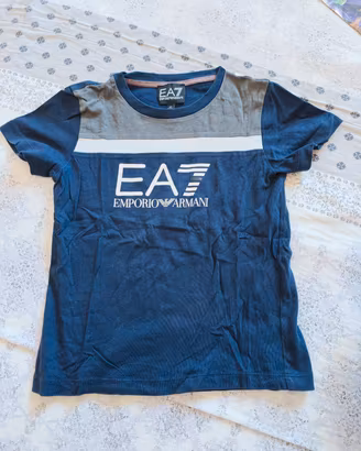 T-shirt Emporio Armani Bambino 4 anni Perfetta