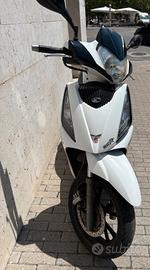 kymco People 300