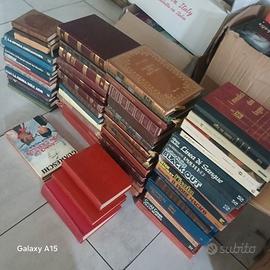 Lotto libri 130 pezzi 