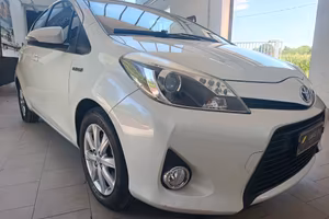 Toyota Yaris 1.5 Hybrid 5 porte Lounge Più NEOPATE