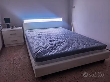 Struttura Letto a led con materasso ortopedico