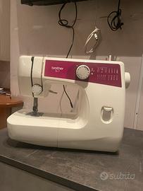 Macchina da cucire Brother SL-7 Nuova in scatola