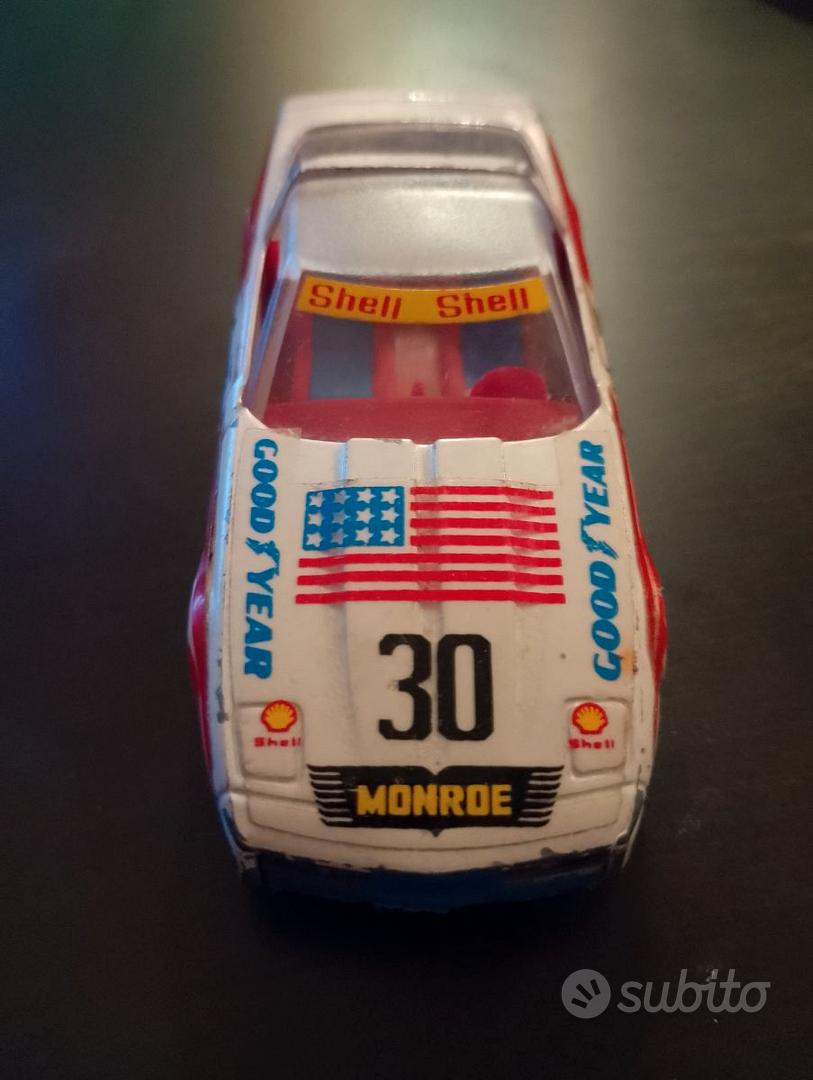 Hot Wheels Chevrolet Corvette USA Flag 1/43 - Vintage Italie - Collection