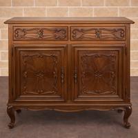 Credenza due ante più due cassetti