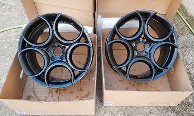 Cerchi in lega R18 nero opaco Alfa Romeo