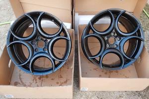 Cerchi in lega R18 nero opaco Alfa Romeo