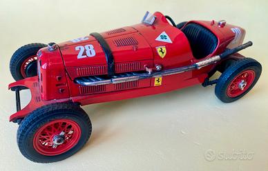 Alfa Romeo Ferrari 8C 2300 Monza1:18 Nuvolari 1931