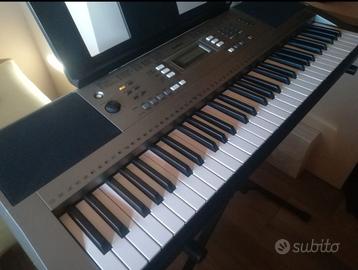 Tastiera Yamaha PSR-E353