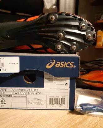 Scarpette Asics da velocità 