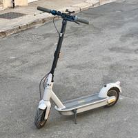 Monopattino Ninebot KickScooter Max – Solo 922km!!