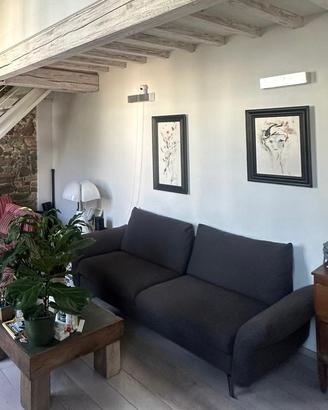 Divano due posti comodissimo