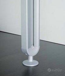 Travi pali supporti libreria armadio cabina