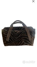 Borsa a mano in pelle zebrata