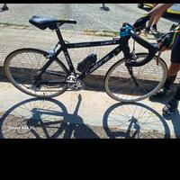 bici da corsa taglia 22 