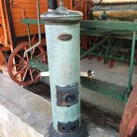 Antica stufa vintage da collezione