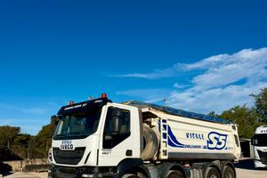 Iveco Trakker ribaltabile Emilcamion 2019