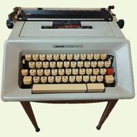 Macchina da scrivere Olivetti