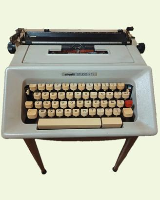 Macchina da scrivere Olivetti