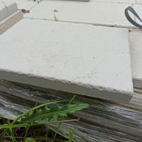 Pavimento in pietra apricena sabbiata