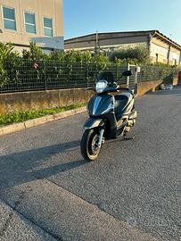 Piaggio Beverly 300 ie