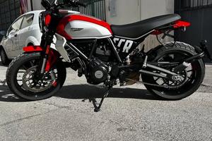 Ducati Scrambler Icon Red 803,