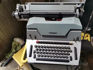 Macchina da scrivere vintage