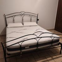 letto in ferro battuto completo di rete