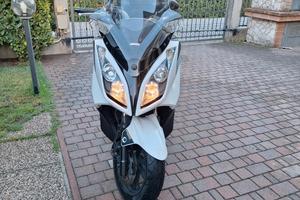  kimco dawtown 300i abs  perfetto