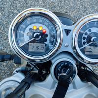 triumph speed twine 1200