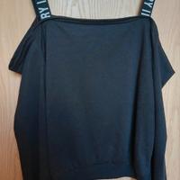 Felpa primaverile a spalle scoperte