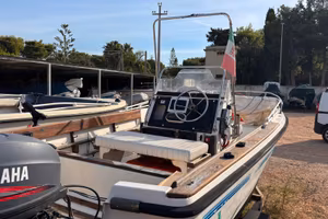 Barca , motore e carrello