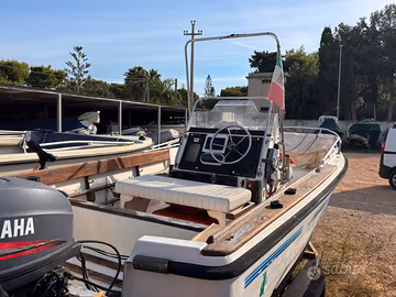 Barca , motore e carrello