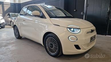 Fiat 500 500e Berlina 42 kWh La Prima