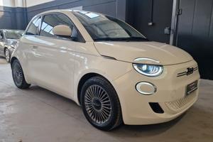 Fiat 500 500e Berlina 42 kWh La Prima