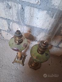 Coppia di lampade vintage a petrolio in ottone