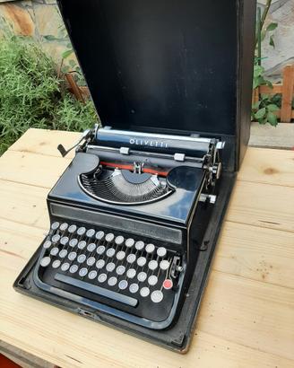 macchina per scrivere olivetti studio 42