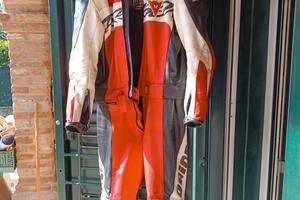 Tuta pelle motoDainesetg.50,scarponcini Dainese 41