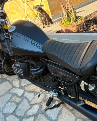 Moto guzzi v9