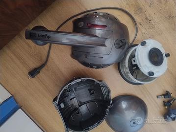 Dyson DC52 per pezzi di ricambio