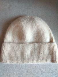 Cappellino bianco